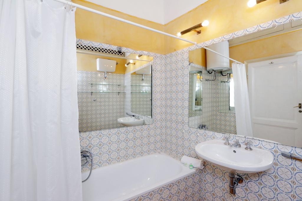Fori Imperiali Apartment Рим Екстер'єр фото