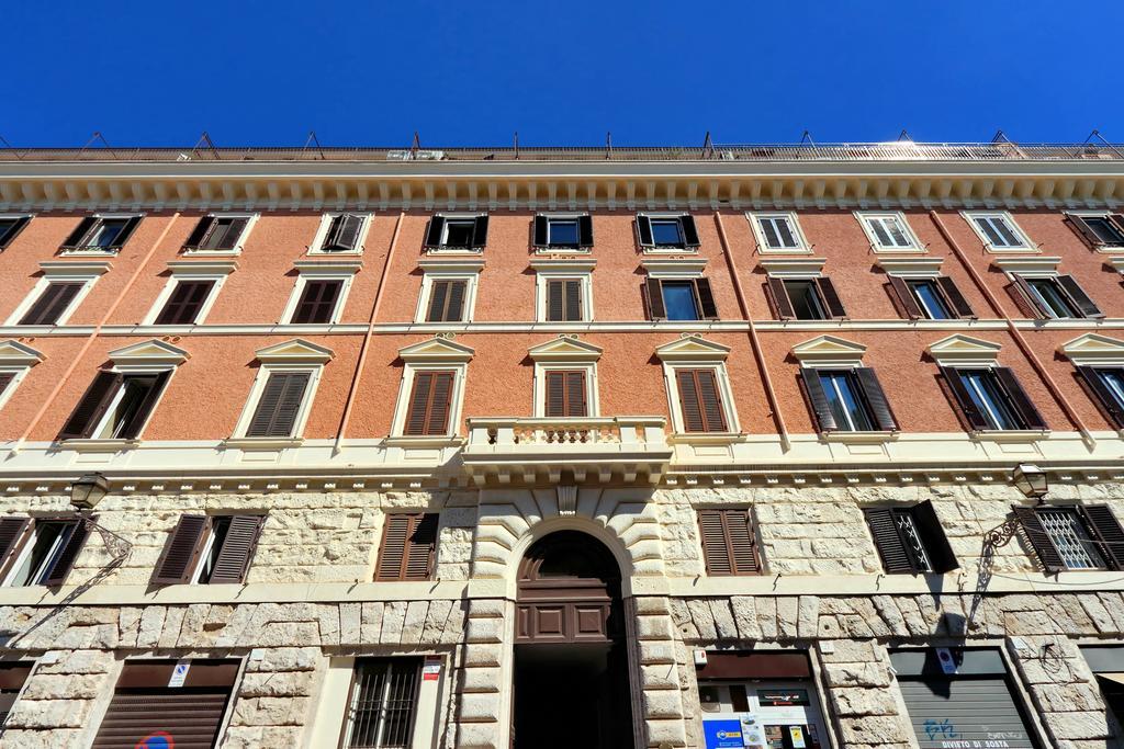 Fori Imperiali Apartment Рим Екстер'єр фото